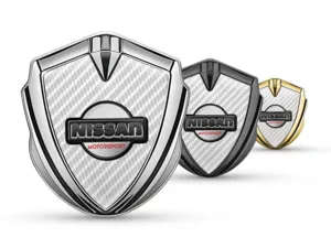 Nissan Insignias de Logo Coche Imagen Carrera Acabado Lustroso
